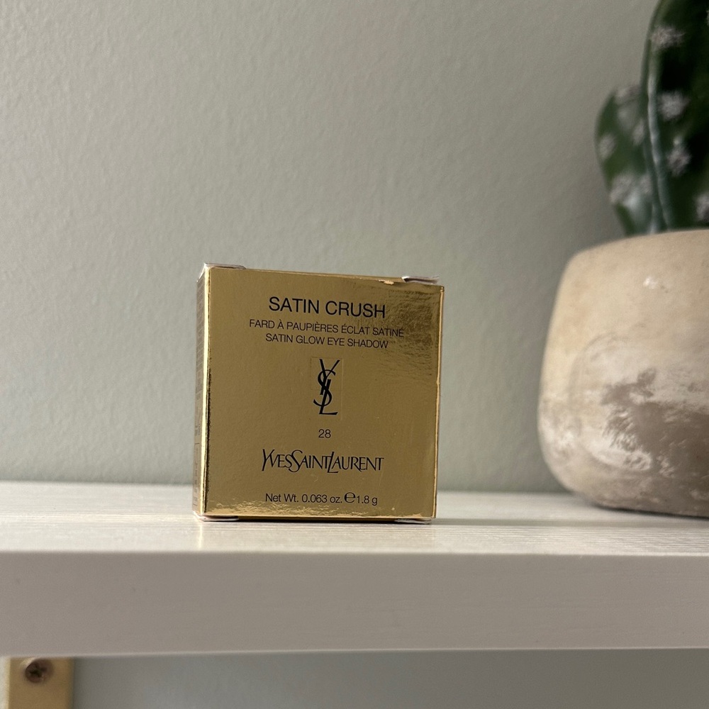 Yves Saint Laurent Satin Crush Eye Shadow - Unconforming Taupe